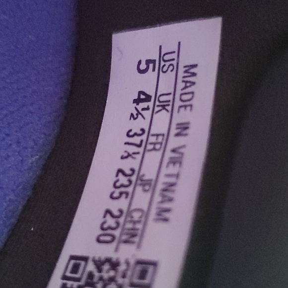 Adidas Ultraboost Sneakers - Picture 4 of 4